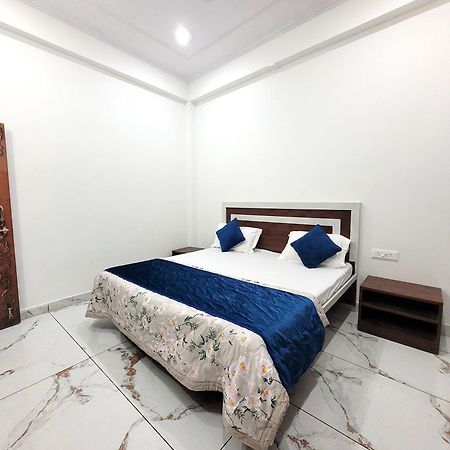 Hotel Ramghat Inn -In Front Of Mandakini River Sitapur Muafi Exterior photo